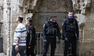 В объявившем о победе над коронавирусом Израиле снова закрывают спортзалы, магазины и пляжи