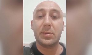В Воронежской области выпал из окна врач, жаловавшийся на нехватку средств защиты 