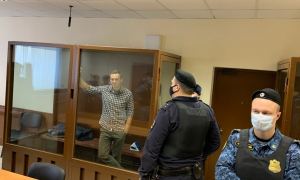 Мосгорсуд оставил в силе решение о замене Навальному условного срока на реальный по делу «Ив Роше»