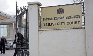 Суд Тбилиси приговорил к 4 годам гражданина России по делу о слежке за телеведущим, оскорбившим Путина