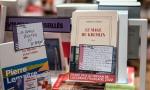 Роман о вымышленном Путине вошел в пятерку самых продаваемых книг Франции в 2022 году