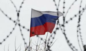 Посольства десяти стран рекомендовали своим гражданам покинуть Россию