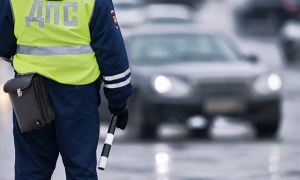 Сотрудникам ГИБДД запретили принимать от водителей документы с вложенными деньгами