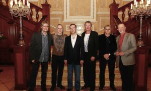 Участники Deep Purple вернули Дмитрию Медведеву его автограф