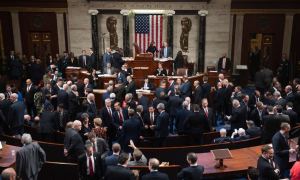 Сенат США принял ключевой для президента Байдена экономический законопроект