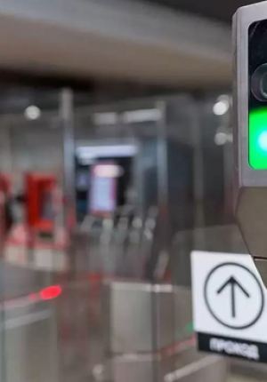 Пассажир московского метро, оплативший проезд с помощью Face Pay, получил штраф за отсутствие маски