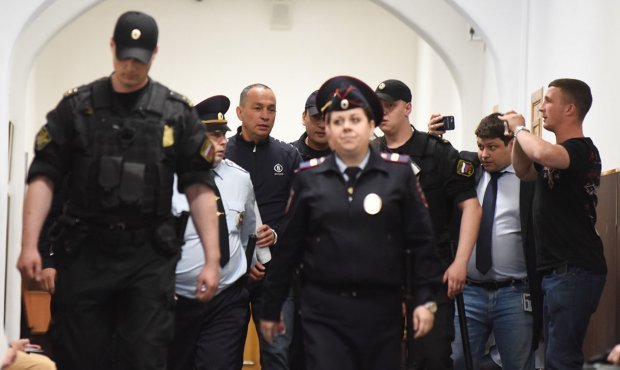 Александр Шестун: Как 56-летний Шестун толпу тюремщиков избил