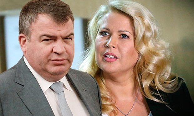 «Комбат» и его блондинки