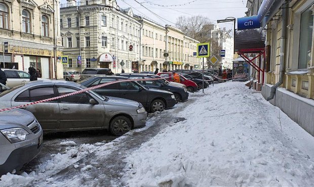 Москва... как много в этом грязи