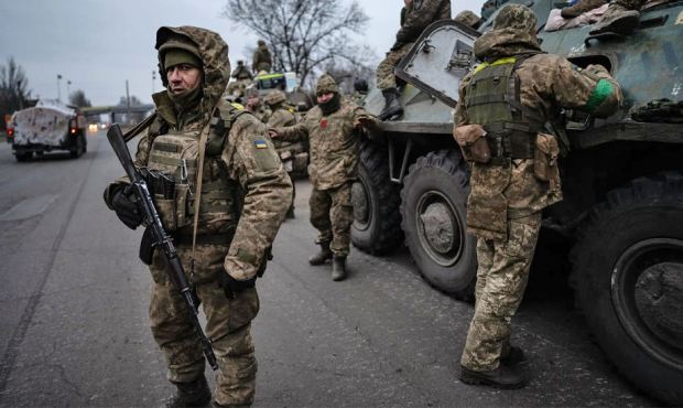 Seeing a Prize, Russia Inundates a Ukraine City With Troops