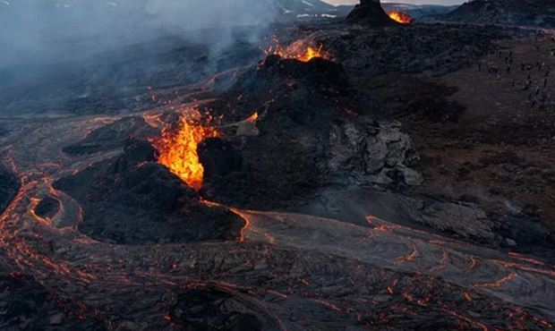 В Исландии выставили на продажу участок земли с активным вулканом