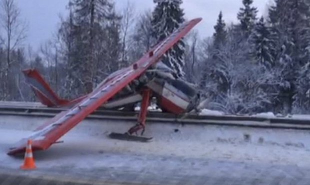 На Ярославском шоссе совершил экстренную посадку легкомоторный самолет