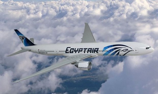 На борту самолета EgyptAir перед крушением произошло задымление  