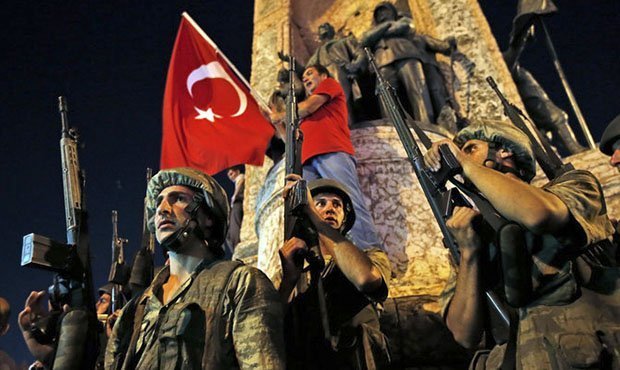 Организатором попытки госпереворота в Турции назвали экс-главкома ВВС страны  