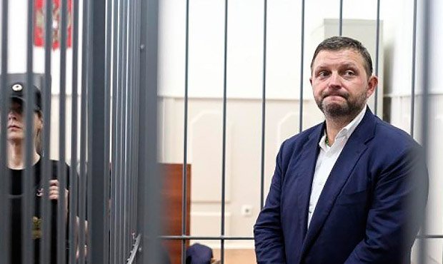 Суд продлил арест Никите Белых и арестовал его недвижимость