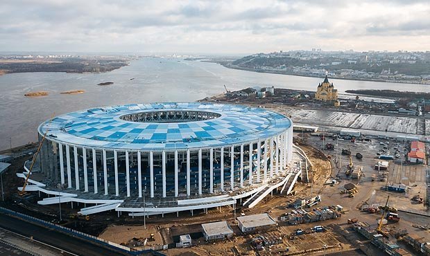 Нижегородские власти попросили жителей помочь достроить стадион за еду  