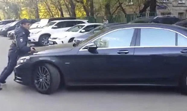 Полиция задержала охранника «бриллиантового мальчика», устроившего ДТП на Ferrari