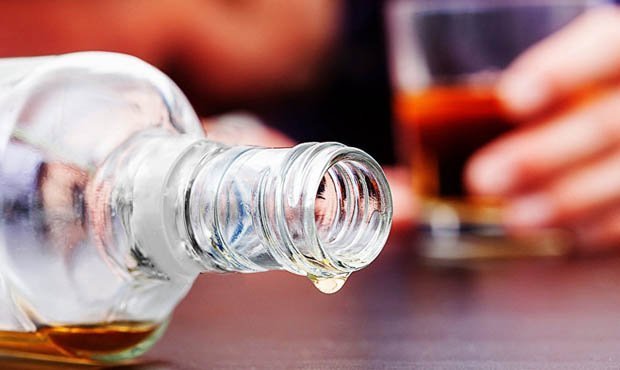 Основной причиной ранней смертности российских мужчин назвали алкоголь