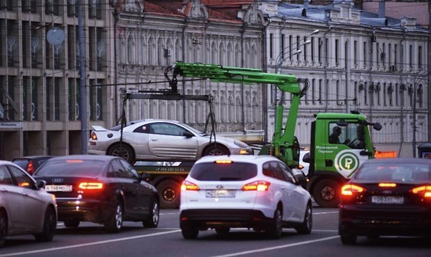 Депутаты предложили ввести наказание за незаконную эвакуацию автомобилей