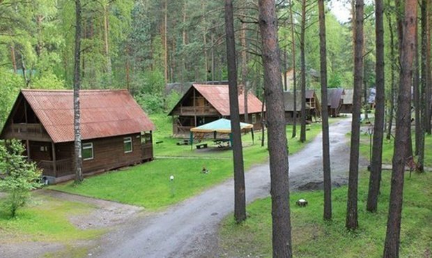 В деле о гибели семьи чиновника на алтайской турбазе появился подозреваемый