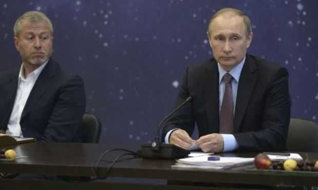 Посредничество Абрамовича в мирных переговорах разрушило его имидж человека, который не связан с Путиным