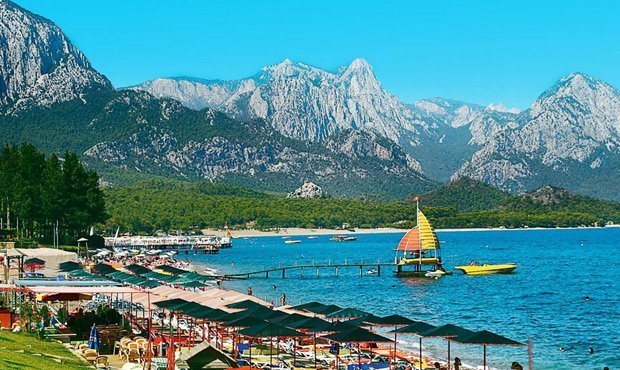 Российским турагентствам официально разрешили продавать путевки в Турцию