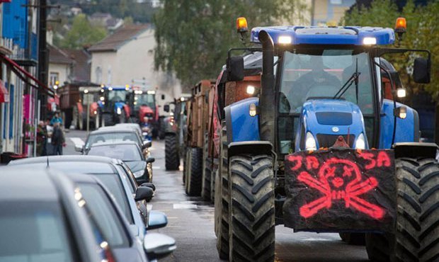 Европейские фермеры начинают масштабные протесты из-за антироссийской политики ЕС  
