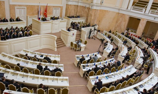 В Петербурге депутатам запретили проводить встречи с народом без разрешения властей  
