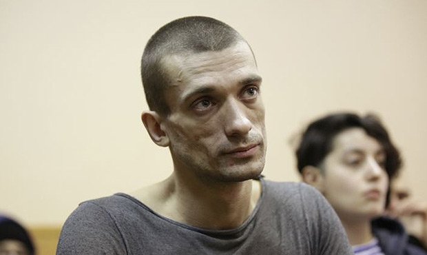 Художника Петра Павленского арестовали за поджог двери здания ФСБ России