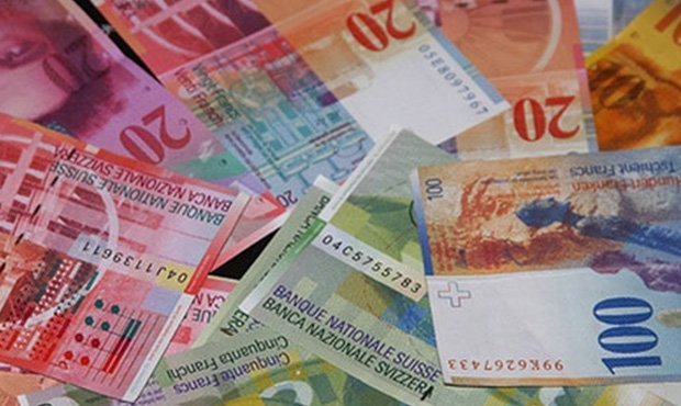 Власти Швейцарии будут платить гражданам по 2 тысячи евро каждый месяц  
