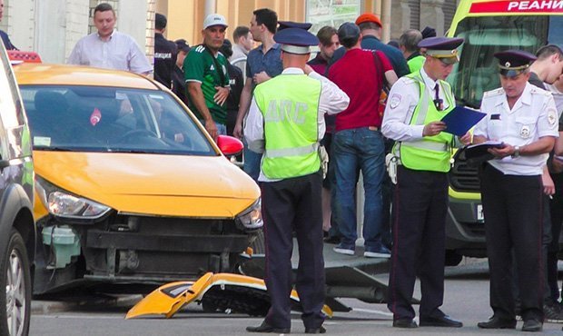 В наезде таксиста на пешеходов в Москве усмотрели признака теракта