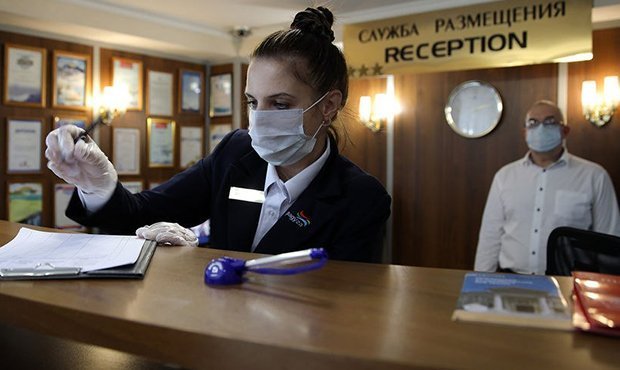 Российские гостиницы обязали отчитываться за заселение неженатых пар в один номер