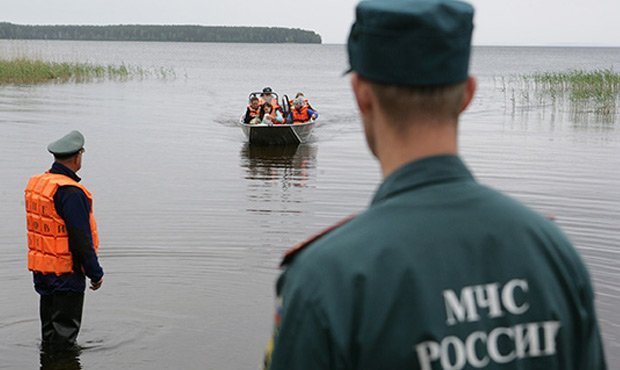 По делу о гибели 14 детей на озере в Карелии задержали четырех человек