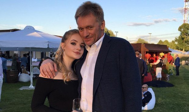 Чиновников обязали вернуть учащихся за границей детей на родину