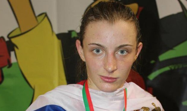 Чемпионку мира по тайскому боксу исключат из сборной за выстрел в женщину-водителя   