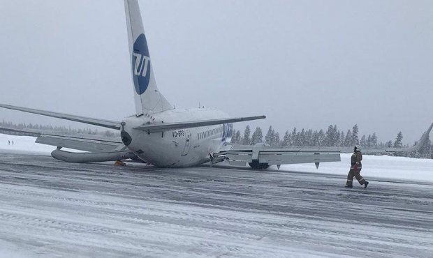Авиакомпания «ЮТэйр» объяснила жесткую посадку самолета в Усинске «непрогнозируемым сдвигом ветра»
