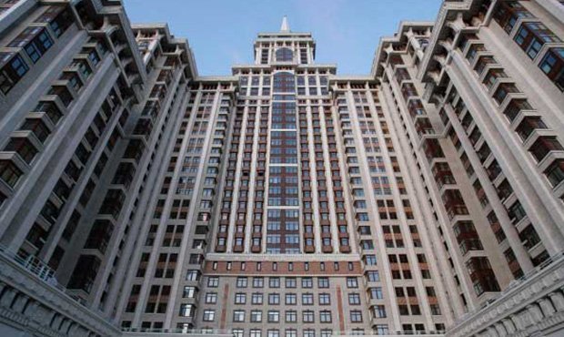 Россияне в условиях финансового кризиса скупают элитное жилье  