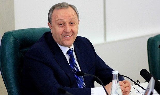 Саратовский губернатор призвал наладить в регионе производство iPhone 7