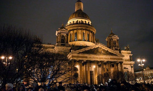 Власти назвали протест граждан против передачи Исаакиевского собора РПЦ напрасным трудом