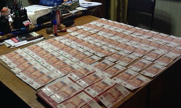 В Москве при получении взятки в 40 млн рублей задержан бывший советник мэра Якутска