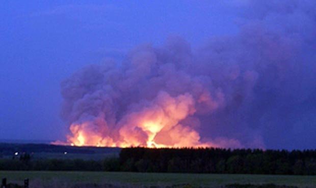 В Удмуртии из-за природных пожаров начали взрываться снаряды на полигоне. Людей эвакуируют