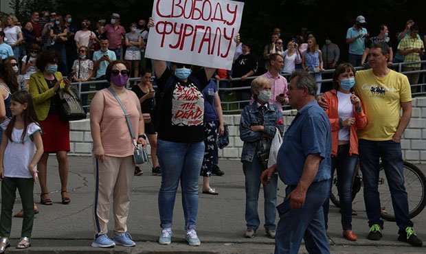 Жителей Хабаровска после митингов предупредили об опасности массовых акций во время пандемии