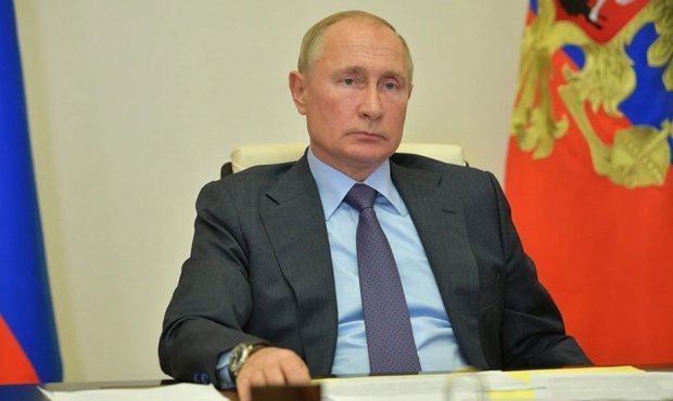 Владимир Путин внес в Госдуму законопроект о пожизненном сенаторстве