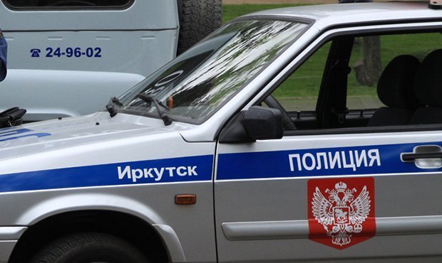 В Иркутске пьяный водитель совершил наезд на полицейских. Пострадали девять человек
