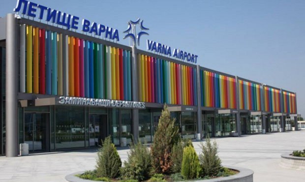 Российские туристы 11 часов не могли вылететь из болгарской Варны
