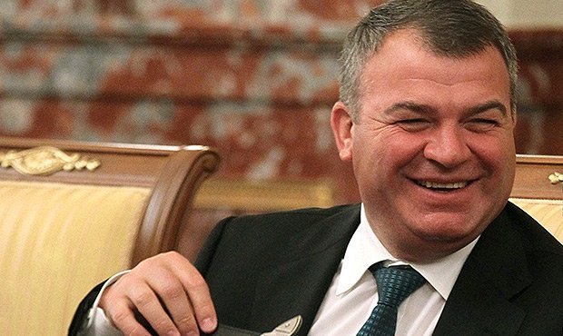 Экс-глава Минобороны стал председателем ТСЖ в доме Евгении Васильевой