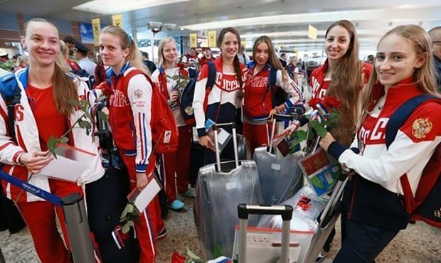 Самолет с российскими олимпийцами задержали в Рио из-за «бардака в аэропорту»