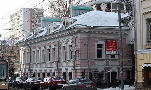 Банк на Красных Воротах приостановил все операции. Банкоматы заблокированы