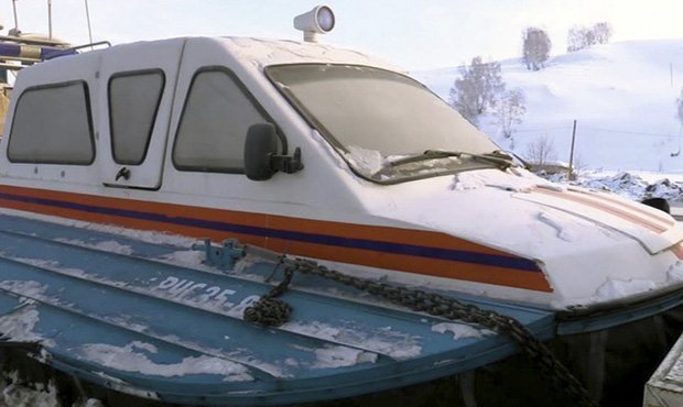 Разбившийся на Алтае вертолет Robinson мог попасть в снежный заряд  