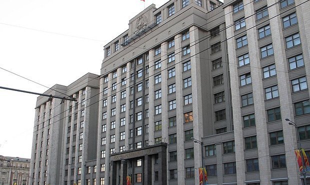 Справороссы предложили сократить зарплаты депутатов до 35 тысяч рублей